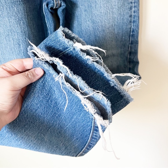 Levi's Premium Wedgie Straight Button Fly High Rise Crop Jeans Medium Wash 25 - Picture 6 of 12